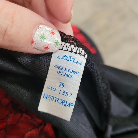 Vintage Fire Red and Black Lace Camisole/by Best Form Size 38/ Crop top - Picture 4 of 6